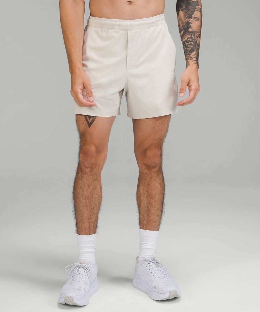Lululemon Off White Beige Natural Ivory Pace Breaker Linerless 5" Short Medium